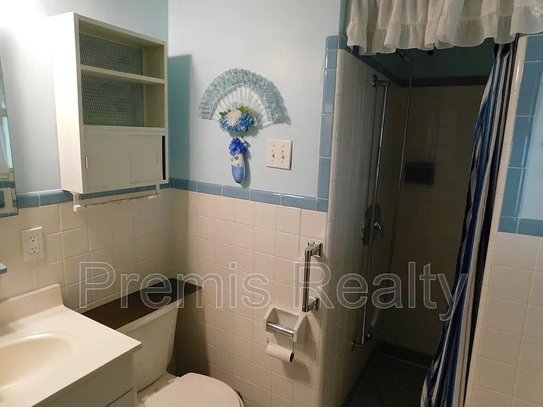 3563 Floral Dr — Photo 9