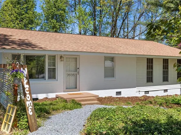 7606 Bailey Ln, Liberty, NC 27298