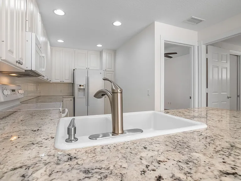 28608 Alessandria Cir — Photo 14
