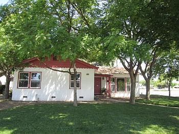 1st image of 2404 N Vagedes Ave