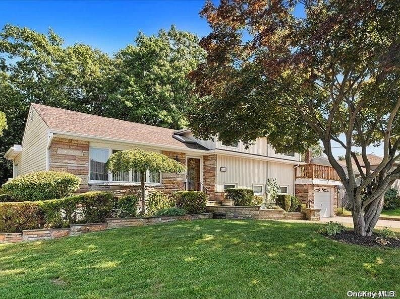 1st image of 121 East Drive