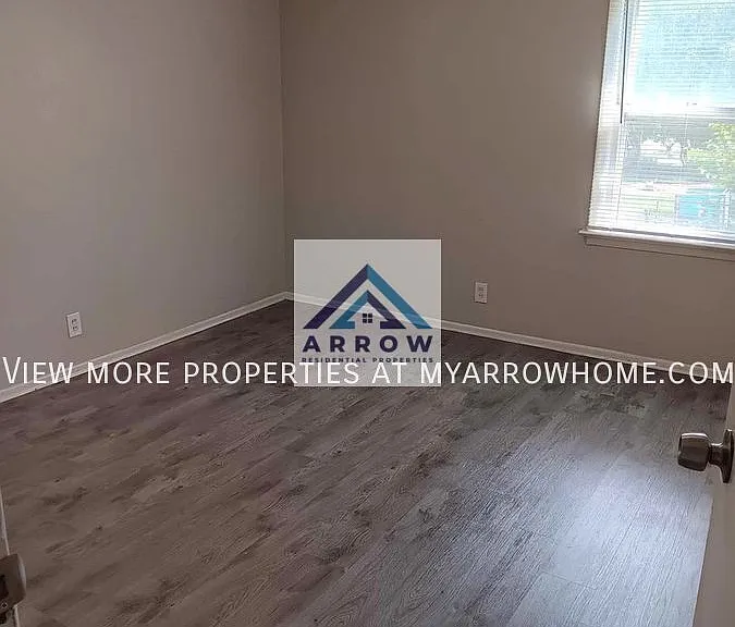10116 Cloverdale Dr — Photo 8