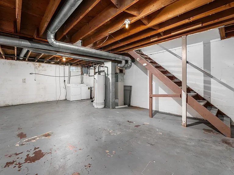 85 Illinois Ave #B — Photo 15