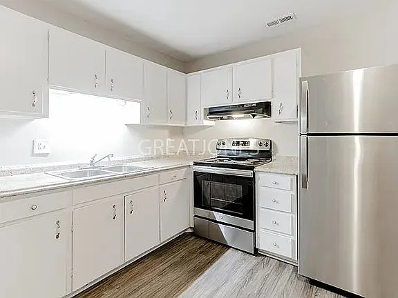 jpg - 5619 Duncan St