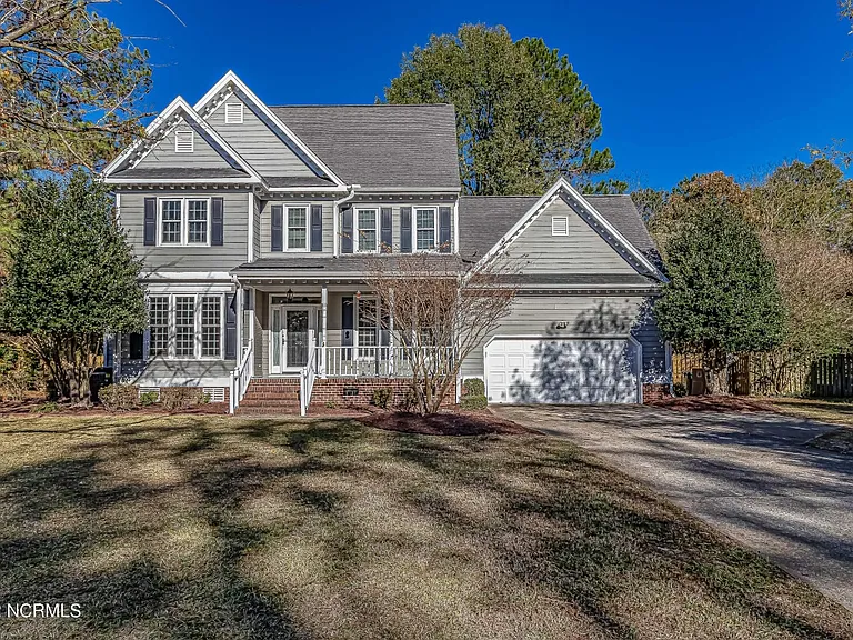 210 N Marion Dr — Photo 1