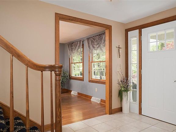4th image of 125 Hitchcock Dr