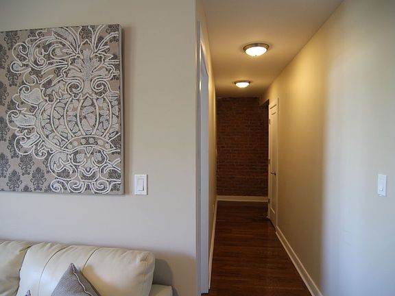 5th image of 2034 31st St APT D8