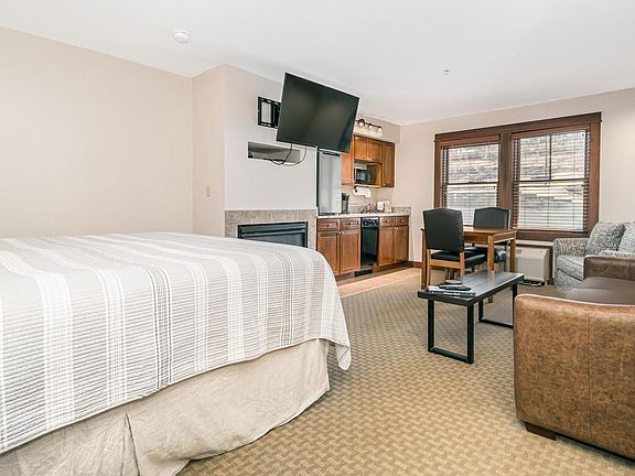 3rd image of 565 Glendale Rd #124