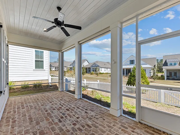 465 Karcher Ave — Photo 43