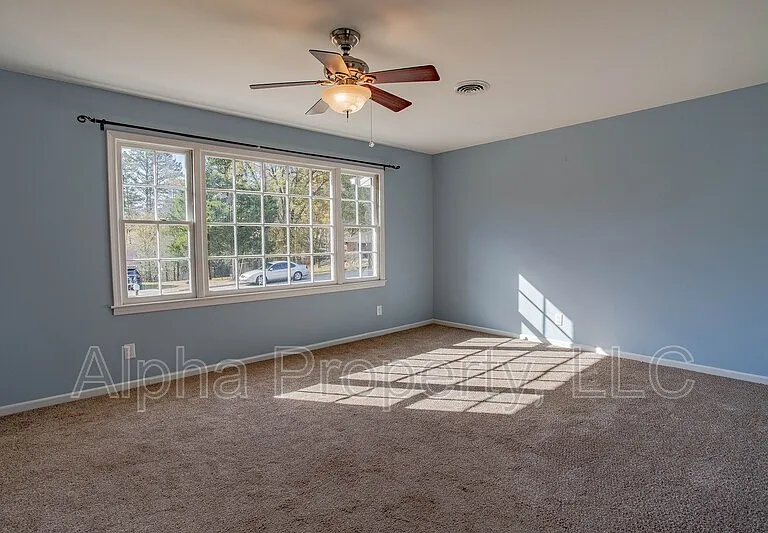 105 Shadecrest Dr — Photo 3