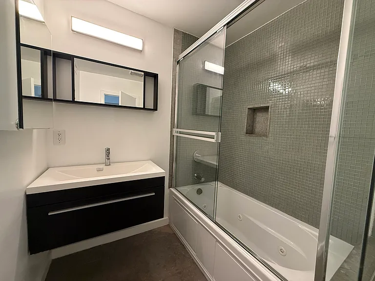 811 S Bedford St #204 — Photo 12