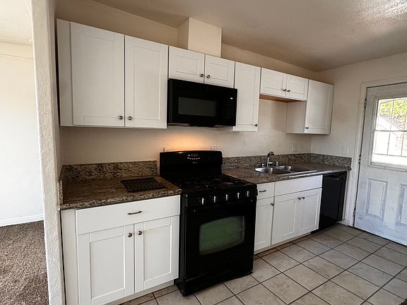 3rd image of 8575-76 Dove Hill Dr