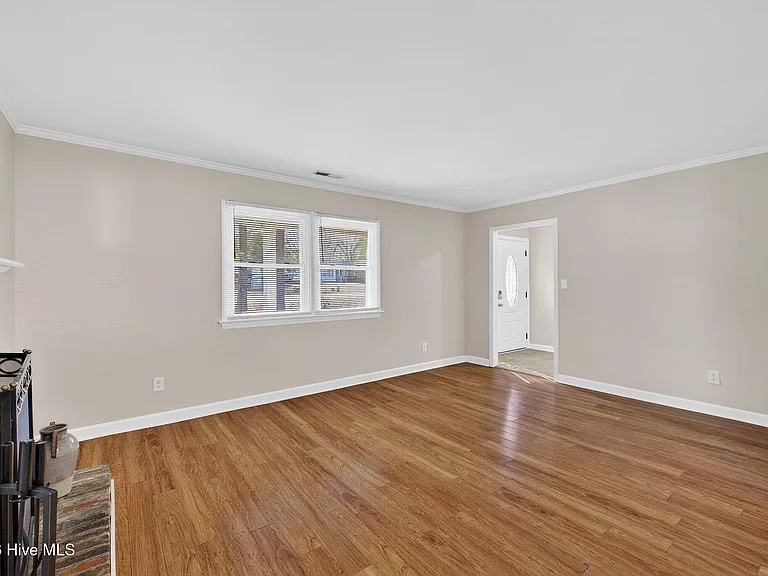 5201 Lord Tennyson Dr — Photo 9