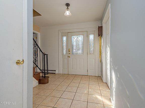 2nd image of 878 Green Valley Rd