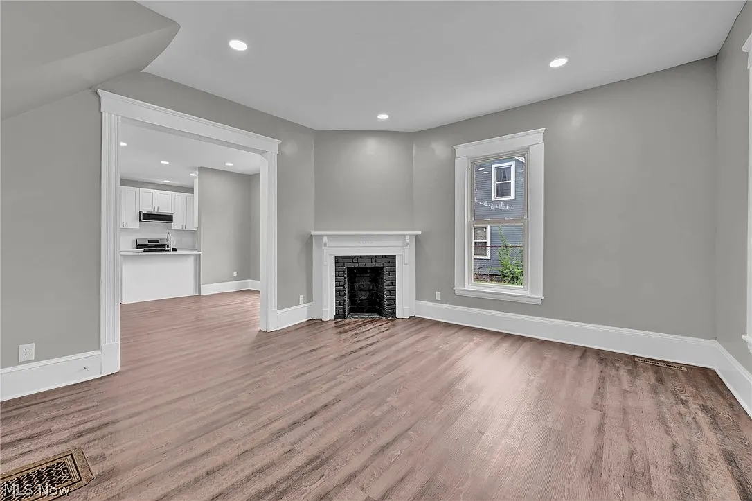 4 bed, 1695 sqft, $1,800 — Photo 4