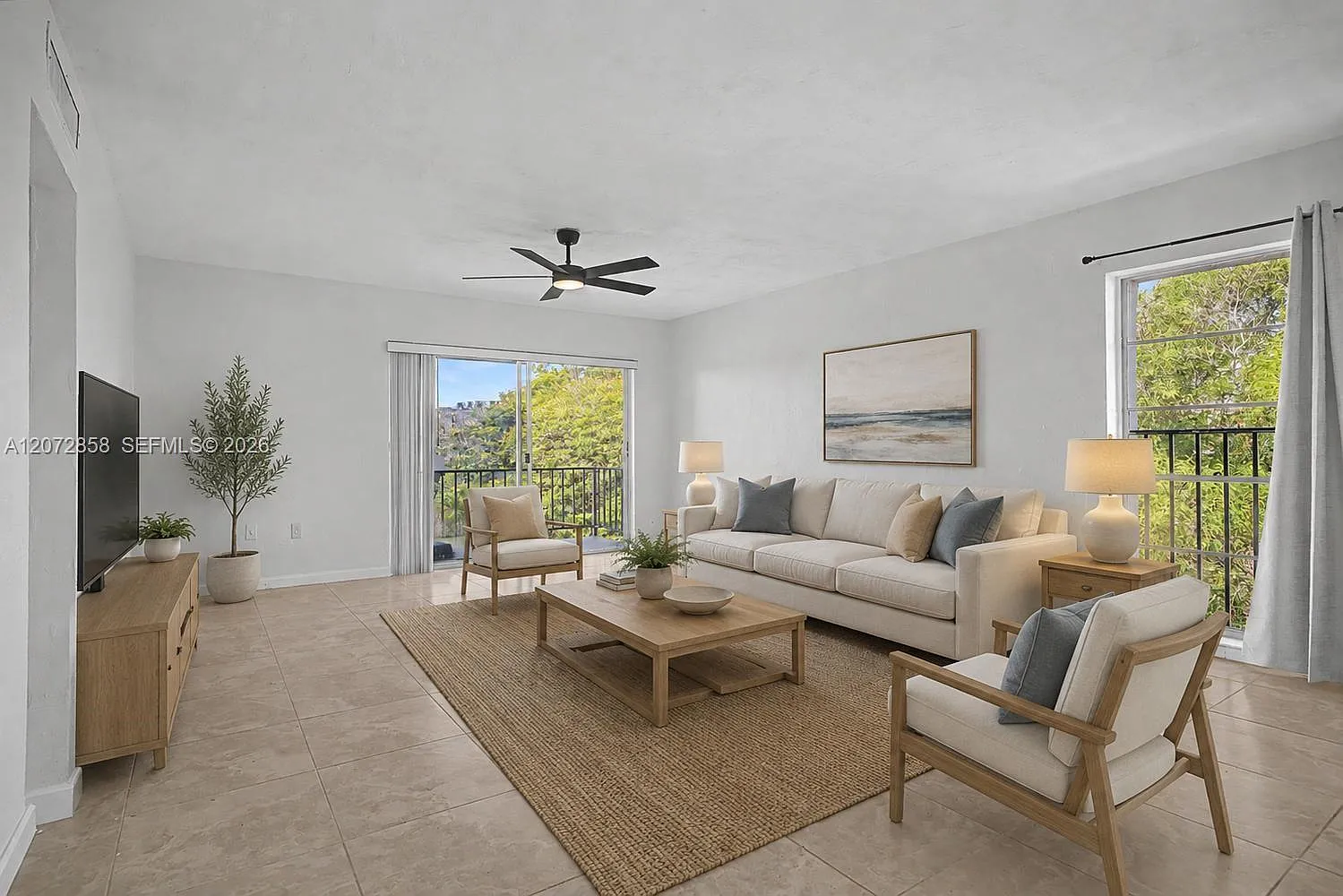 Dadeland Grove Condo — Photo 1