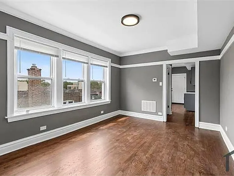 8210 S Marshfield Ave — Photo 5
