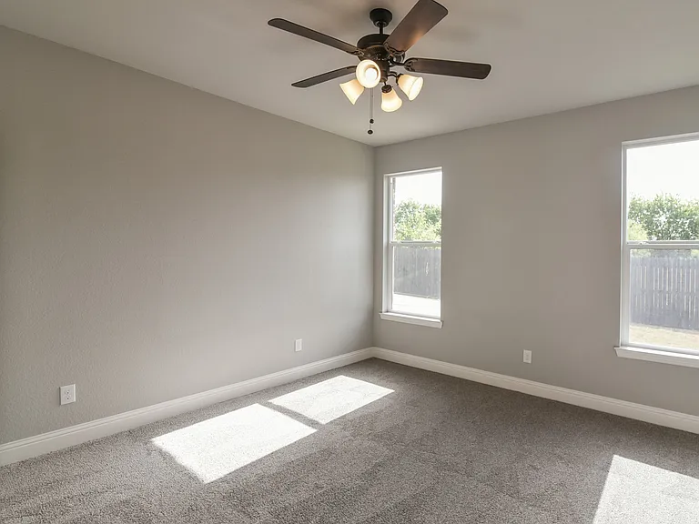6404 Bay Lake Dr — Photo 4