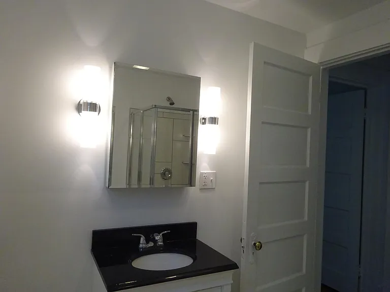 2425 Niagara St #LOWER — Photo 4