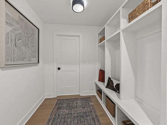 5th image of 1087-1095 W 3rd Ave