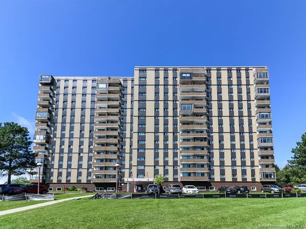 310 Woodward Ave #909, Saint John, NB E2K 2L1