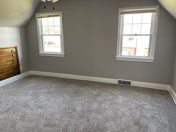 5th image of 25 Homesgarth Ave
