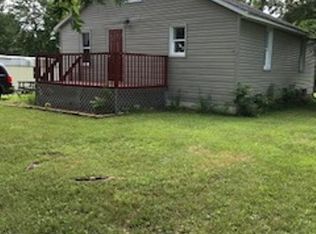 402 N Broadway Ext, Mc Leansboro, IL