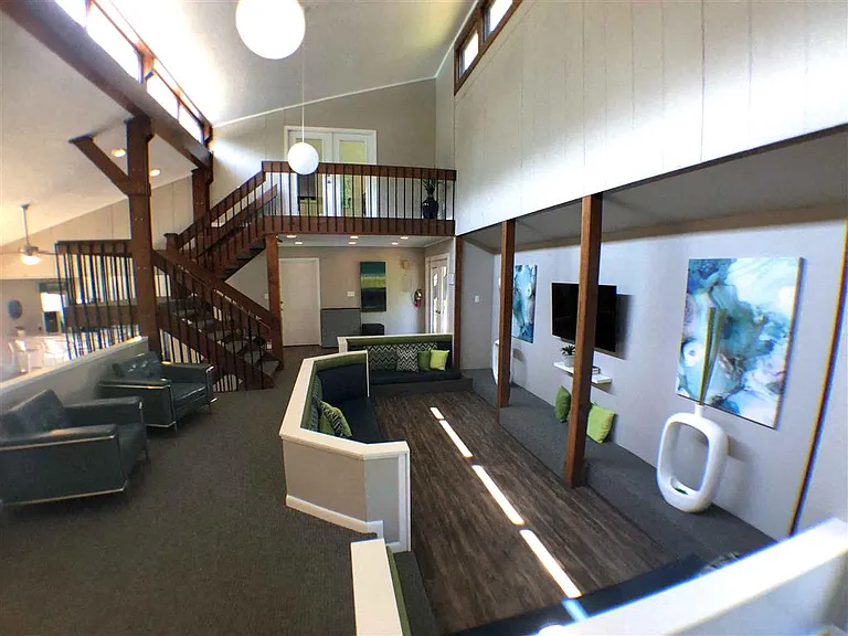Village of Pickwick — Photo 15