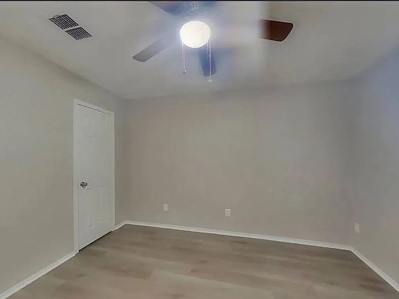 4th image of 1407 Barnwood Ln #5