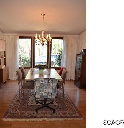 4th image of 25 Sandalwood Dr