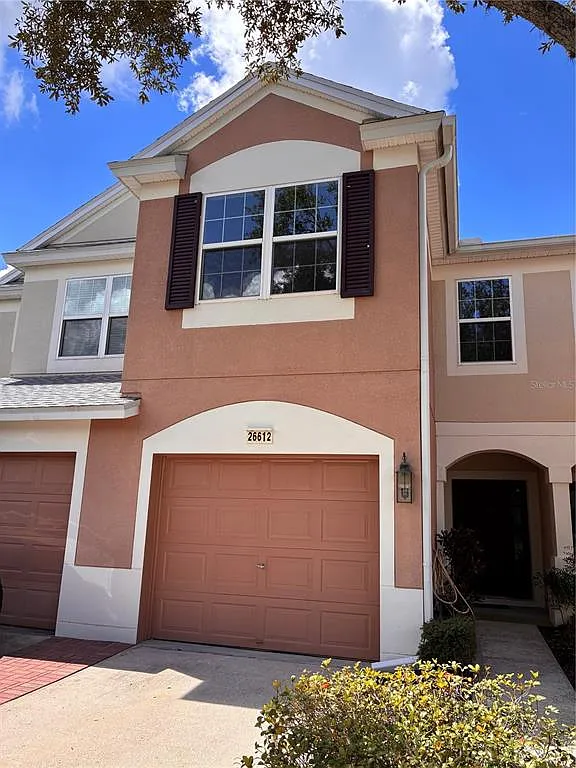 3 bed, 2.5 bath, 1588 sqft, $2,350 — Photo 1