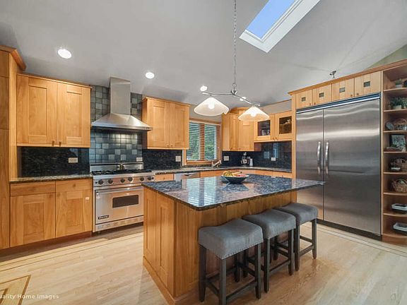2nd image of 1733 N 75th Ave