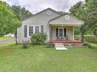 1817 Chinquapin Grove Rd, Bluff City, TN 37618