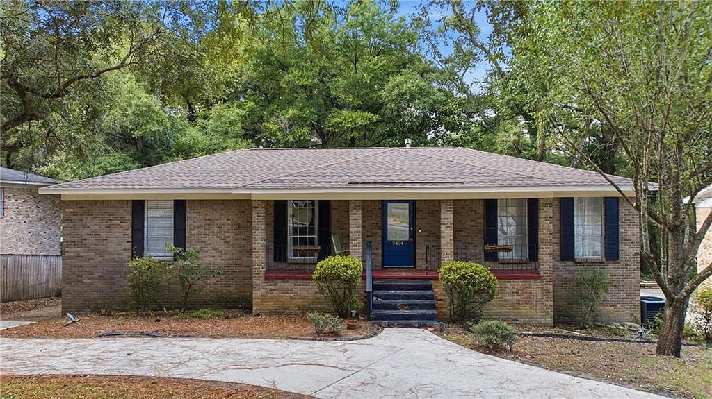 5404 Gaillard Dr — Azalea City Golf Course