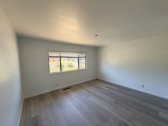 5th image of 1323 Discovery Bay Blvd