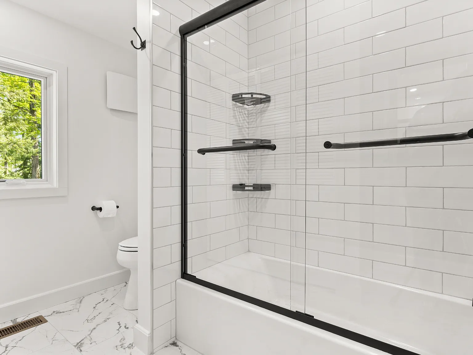 3 bed, 1550 sqft, $4,600 — Photo 4