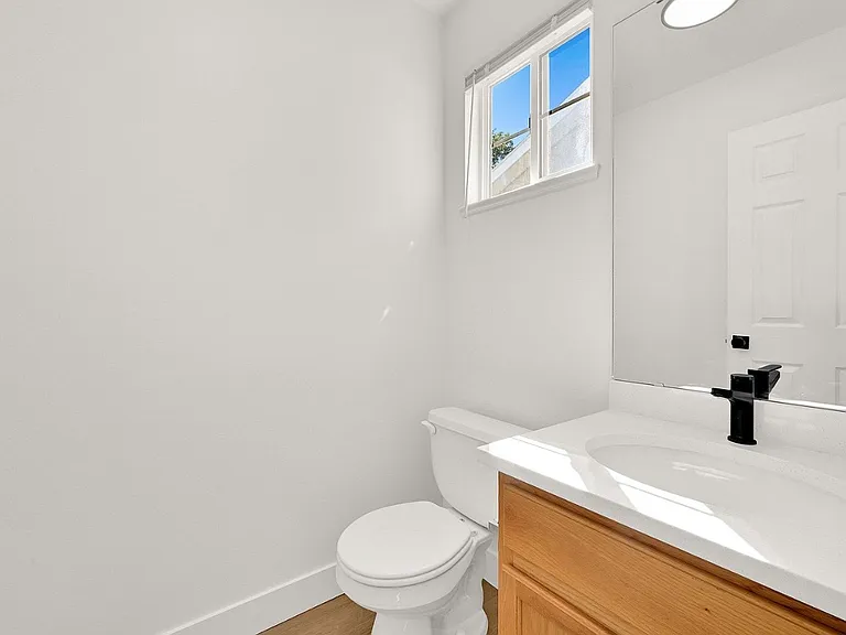 1348 E 6125 S — Photo 21