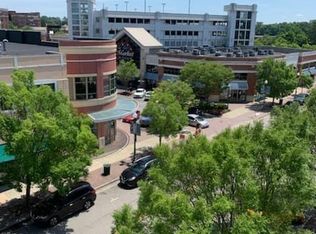 670 Town Center Dr UNIT 406, Newport News, VA 23606