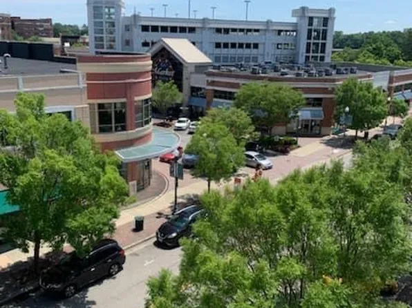 670 Town Center Dr Unit 406, Newport News, VA 23606