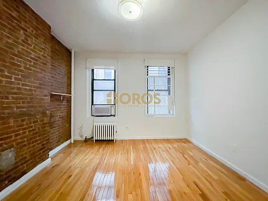 Rented by City Connections Realty | media 7