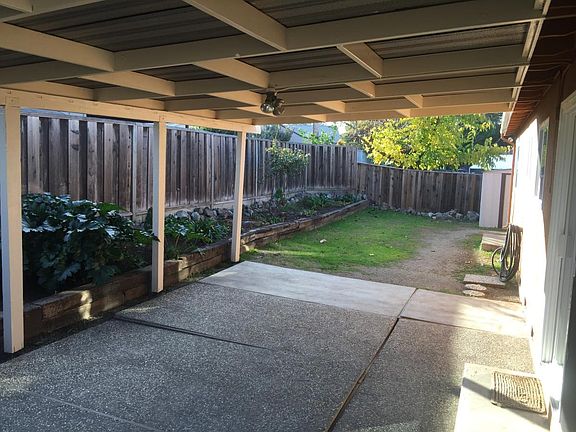 5th image of 372 Gordola Ct