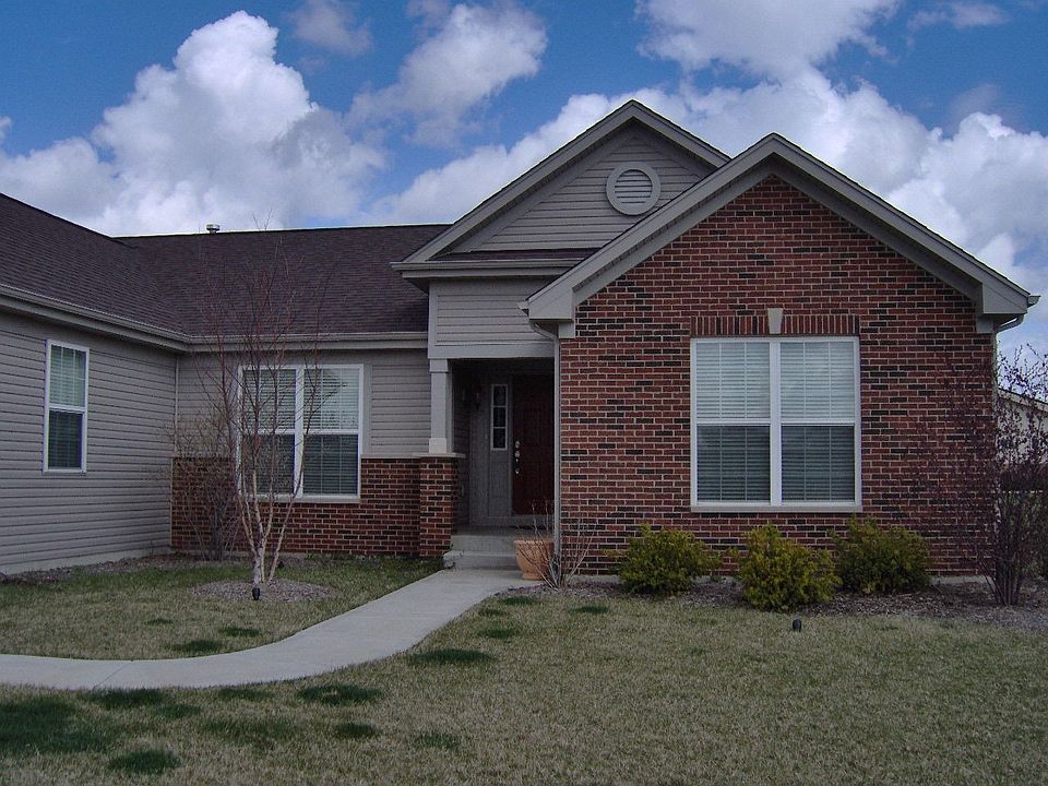 1st image of 815 Richards Dr