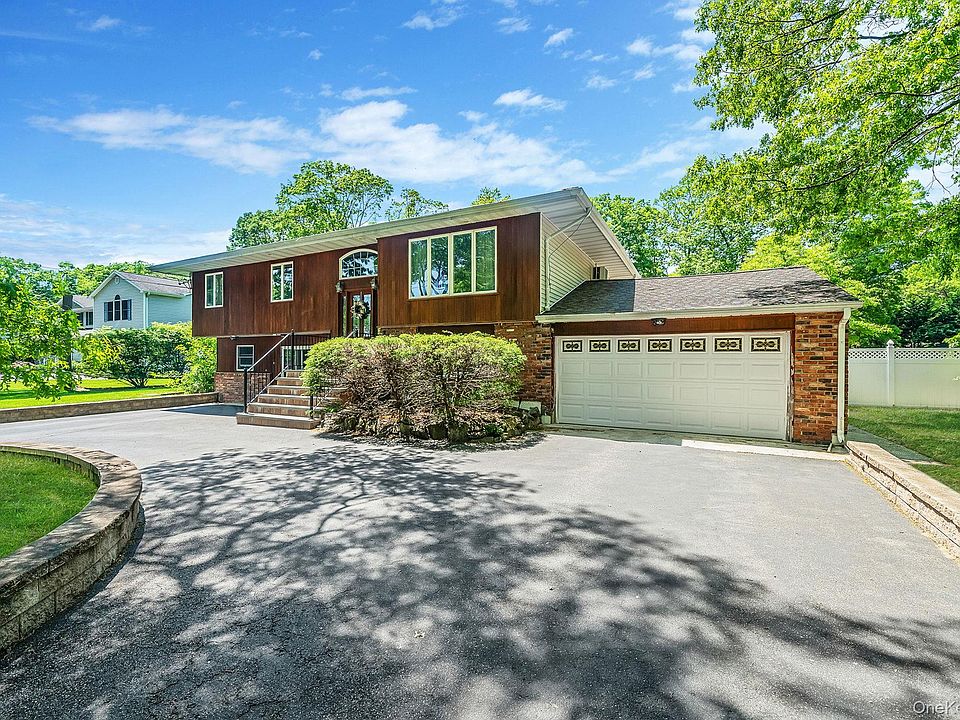 1st image of 118 Ledgewood Drive