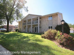 1325 Vandenbroek Rd #4, Little Chute, WI 54140