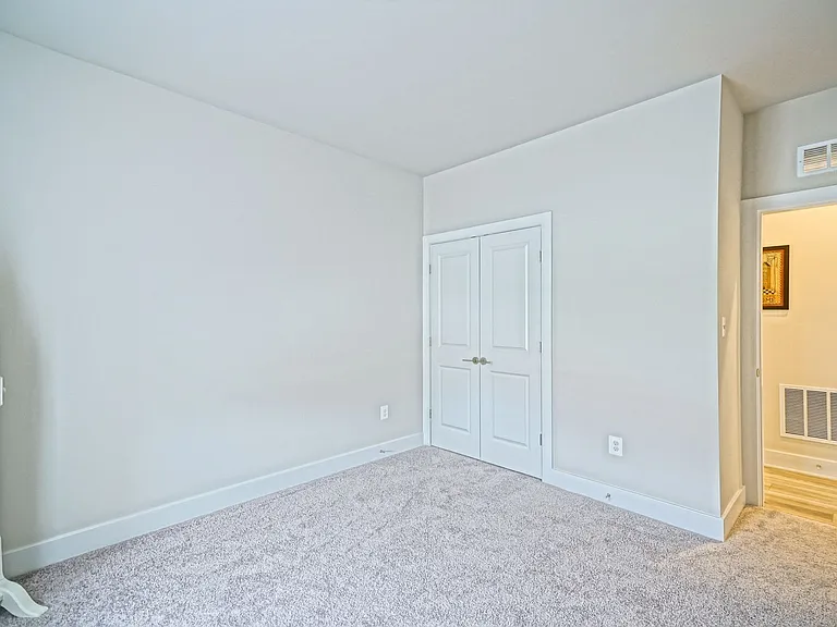 24487 Robert Andrew Dr — Photo 33