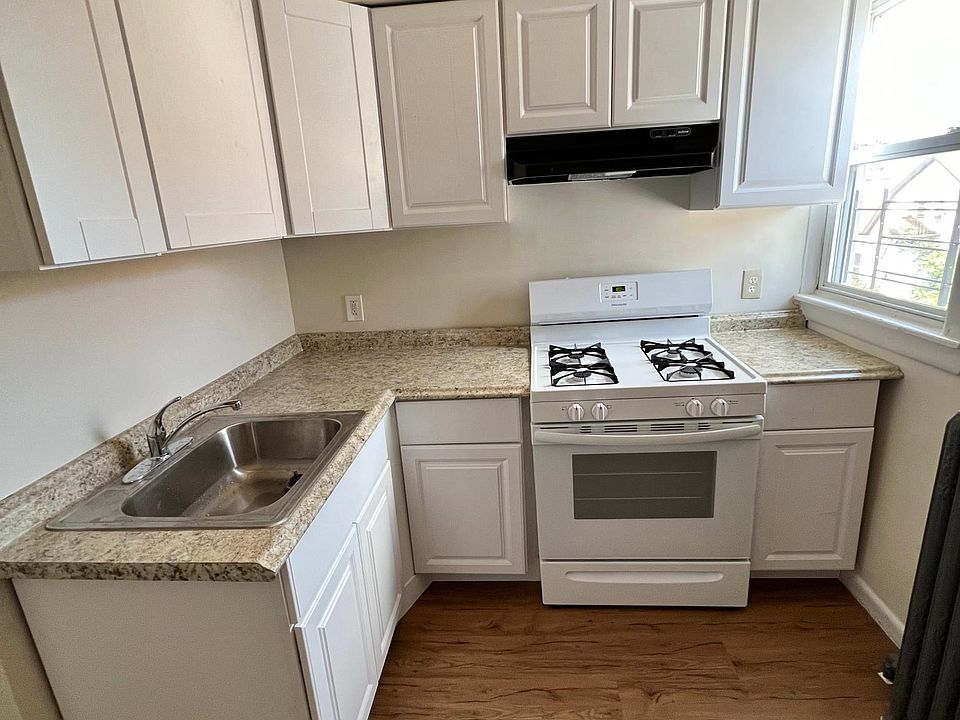 1st image of 310 S 4th Ave #3A