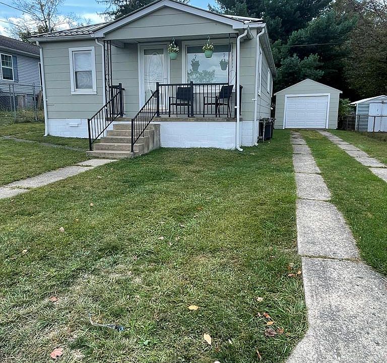 1st image of 223 Canterbury Dr