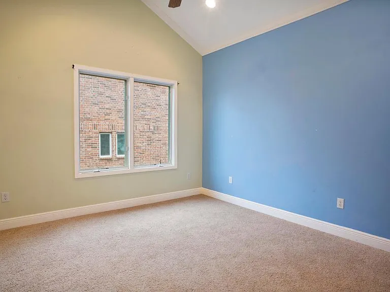 7516 Pinehurst Ct — Photo 29