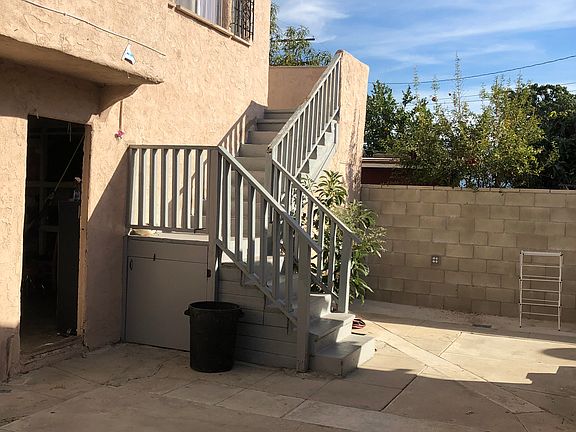 3rd image of 1341 W 51st Pl