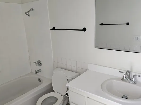 231 Linden Ave APT 17, Carpinteria, CA 93013
